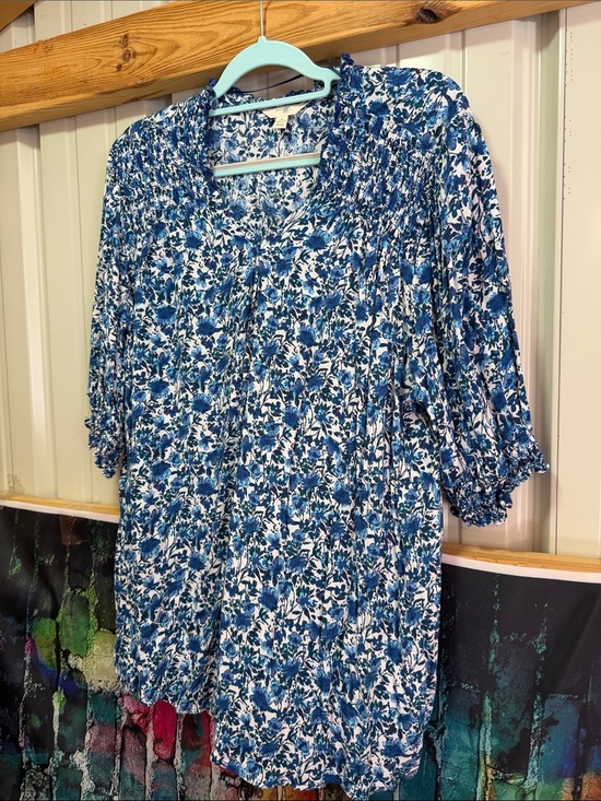 Terra & Sky Tops - Terra & Sky Blue and White Floral Smocked Blouse